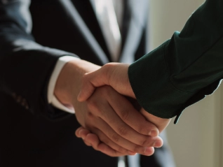 suits handshaking deal agreement business decision partnership