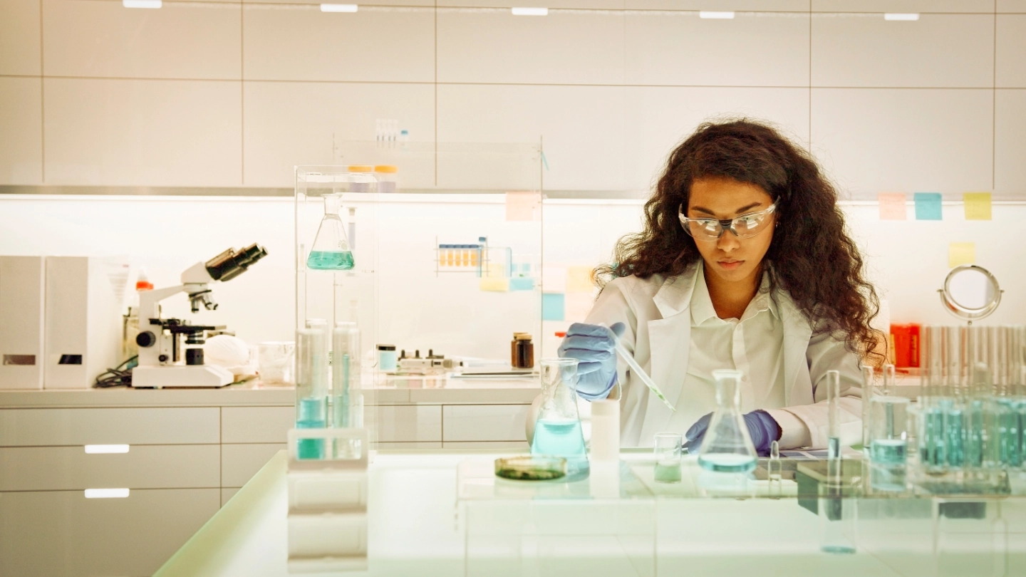 Female laboratory worker image